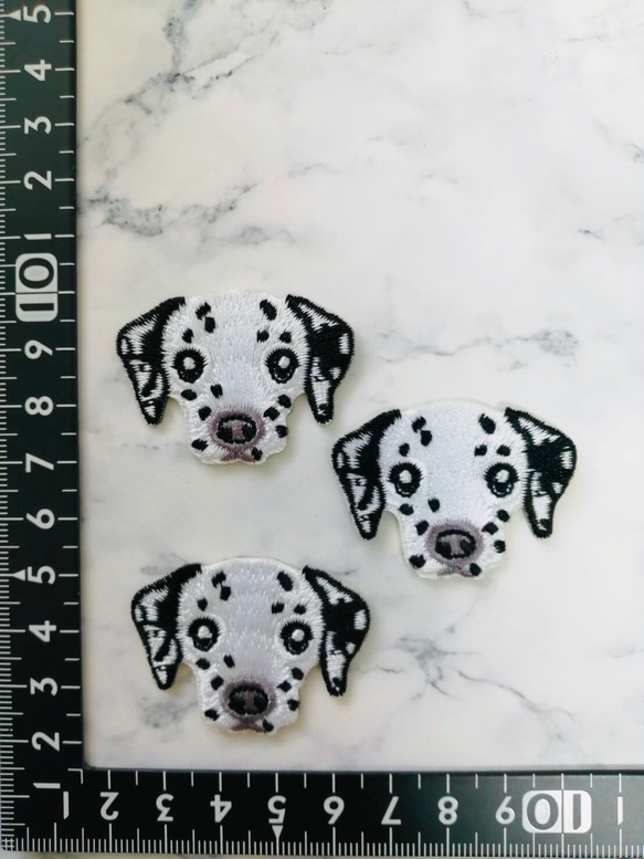 3枚入　犬　ワンちゃん刺繍アイロンワッペン　3枚セット 1枚目の画像