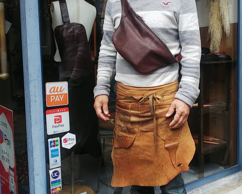 ボディーバッグ ペタ ベジタブルタンニンなめし イタリア鹿革チョコ