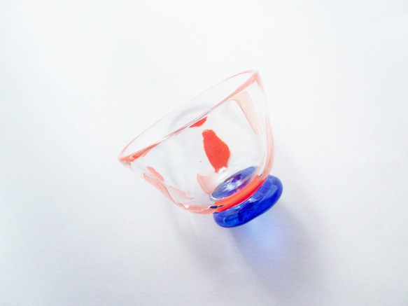 吹きガラス　台つき小鉢 2枚目の画像