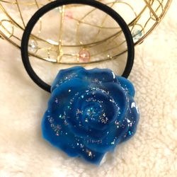 花型ヘアゴム 紺×青緑　バラ　かんざし　ブローチ 2枚目の画像