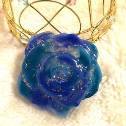 花型ヘアゴム ネイビー×青緑　バラ　かんざし　ブローチ 4枚目の画像