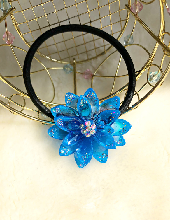 花型ヘアゴム ブルー　かんざし　ブローチ 2枚目の画像