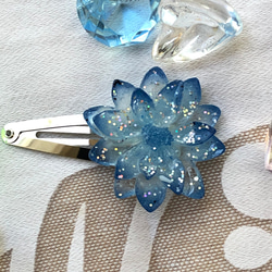 花型ヘアゴム 紺×水色　かんざし　ヘアピン 4枚目の画像