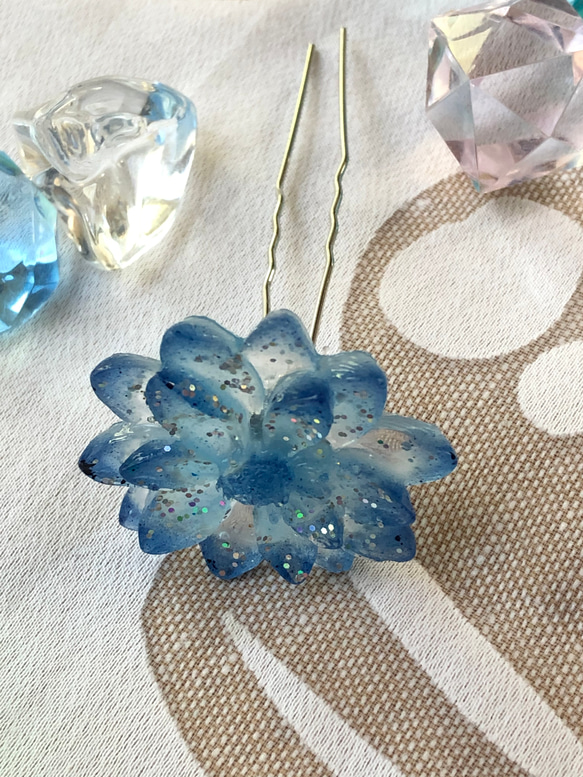 花型ヘアゴム 紺×水色　かんざし　ヘアピン 5枚目の画像