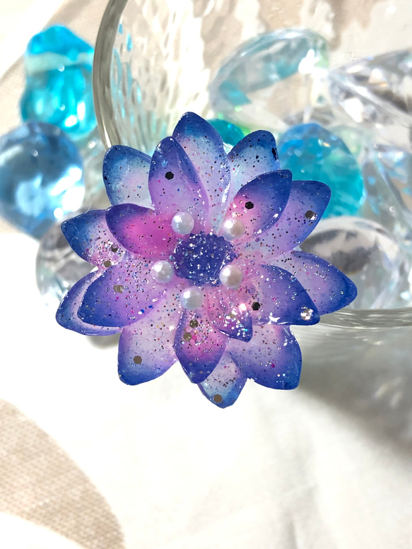 花型ヘアゴム 紺×ピンク　かんざし　ヘアピン 1枚目の画像
