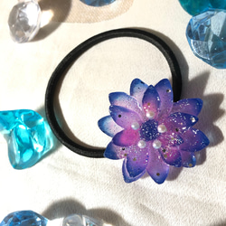 花型ヘアゴム 紺×ピンク　かんざし　ヘアピン 2枚目の画像