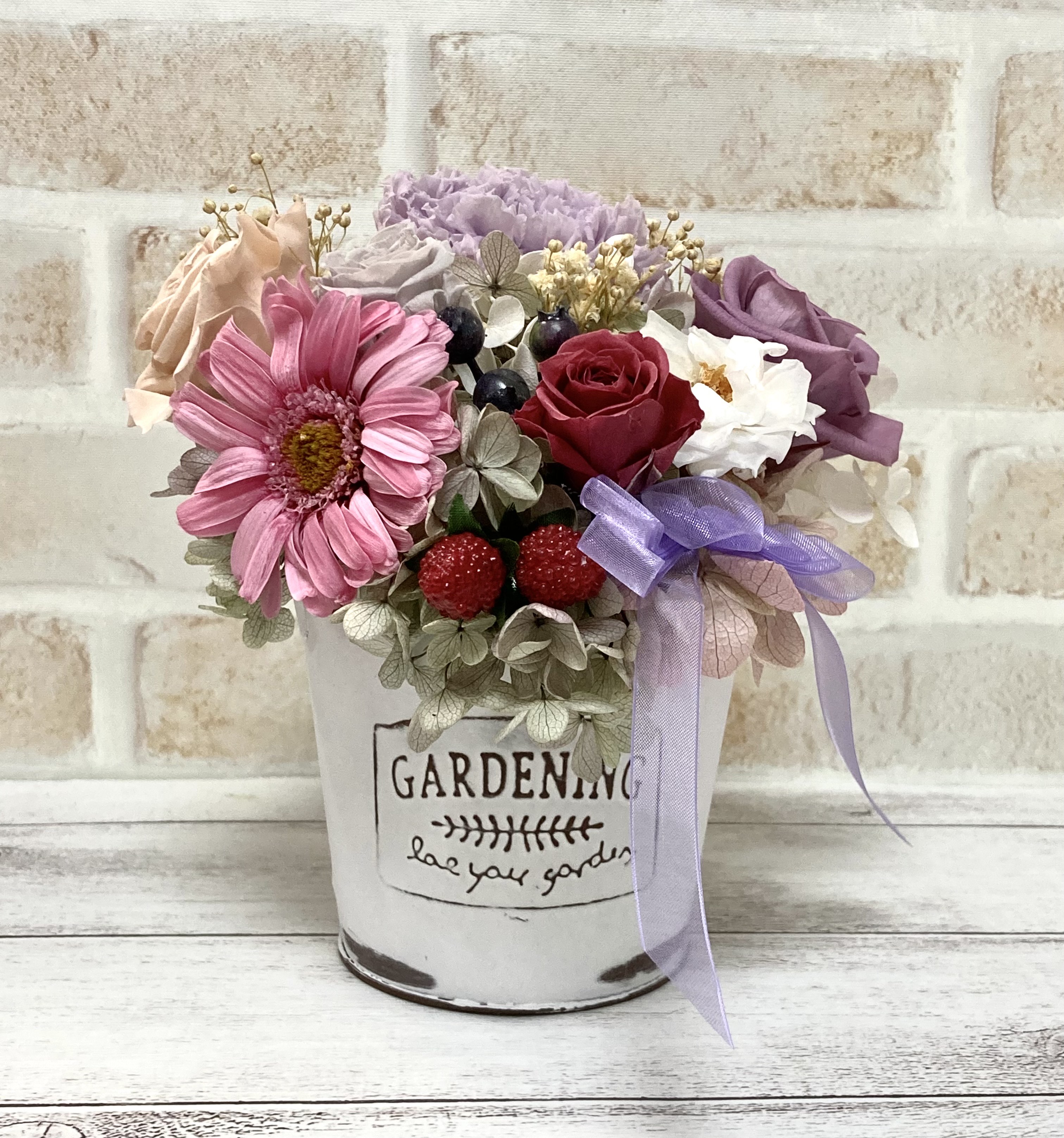 フラワーアレンジ 花瓶付き　大　造花無し アレンジメント プリザーブドフラワー ガラスドームランベンダー プリザーブドフラワーアレンジメント