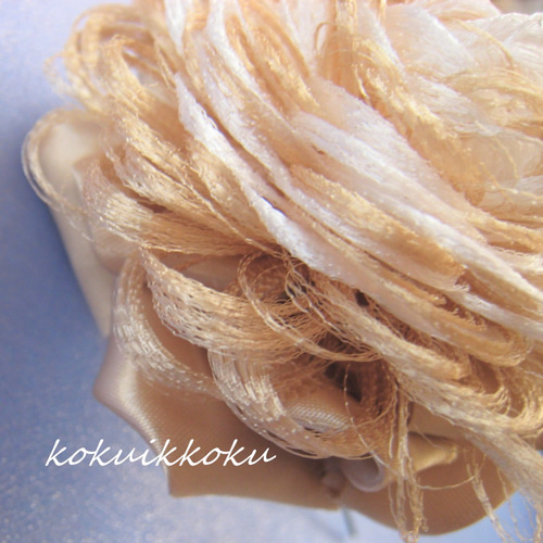 洋風つまみ細工*髪飾り・ヘッドドレス【金黒赤白】☆彩雲セット 洋風つまみ細工*髪飾り・ヘッドドレス【金黒赤白】☆彩雲セット