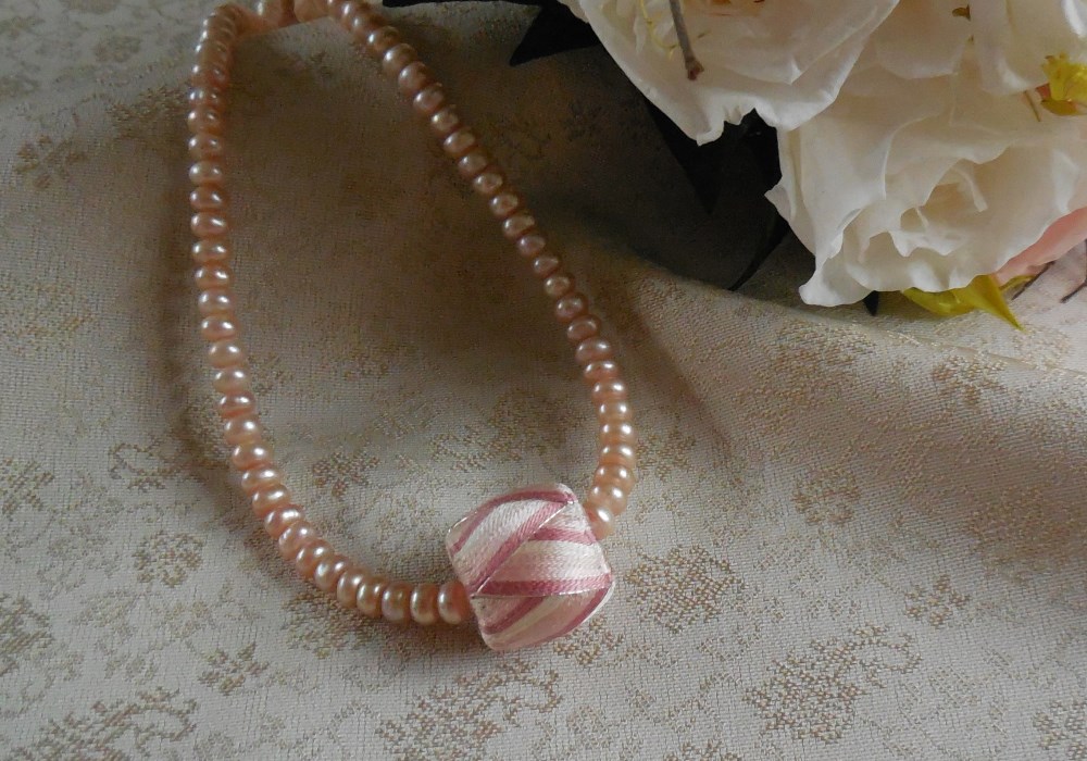 ペンダント兼帯留め　鴇色tokiiro 加賀ゆびぬき　絹糸