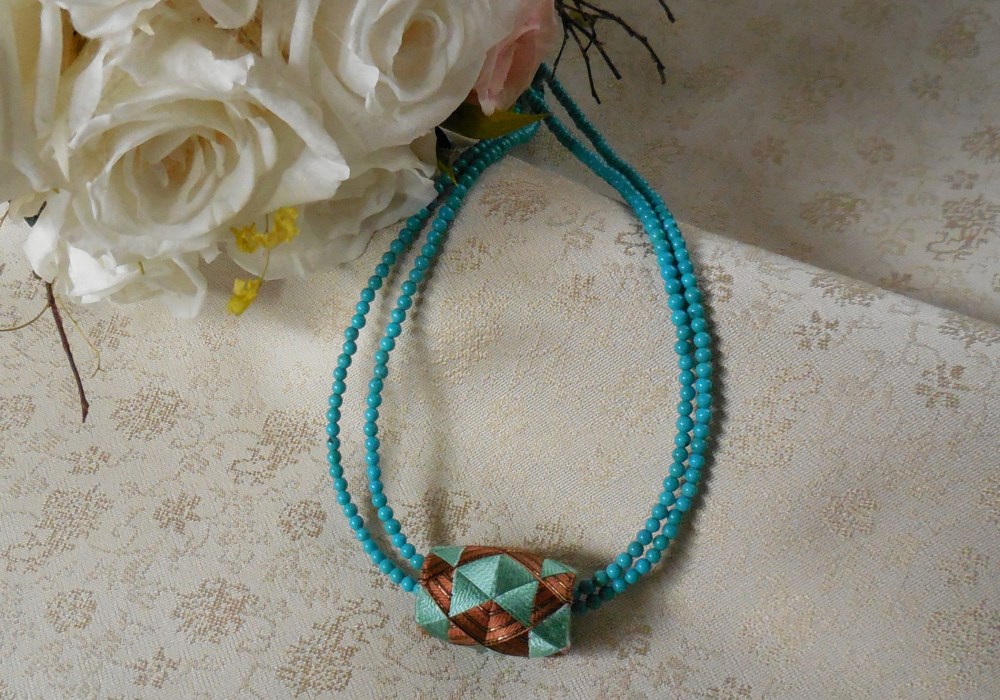 ペンダント兼帯留め　若竹色wakatakeiro 加賀ゆびぬき　絹糸