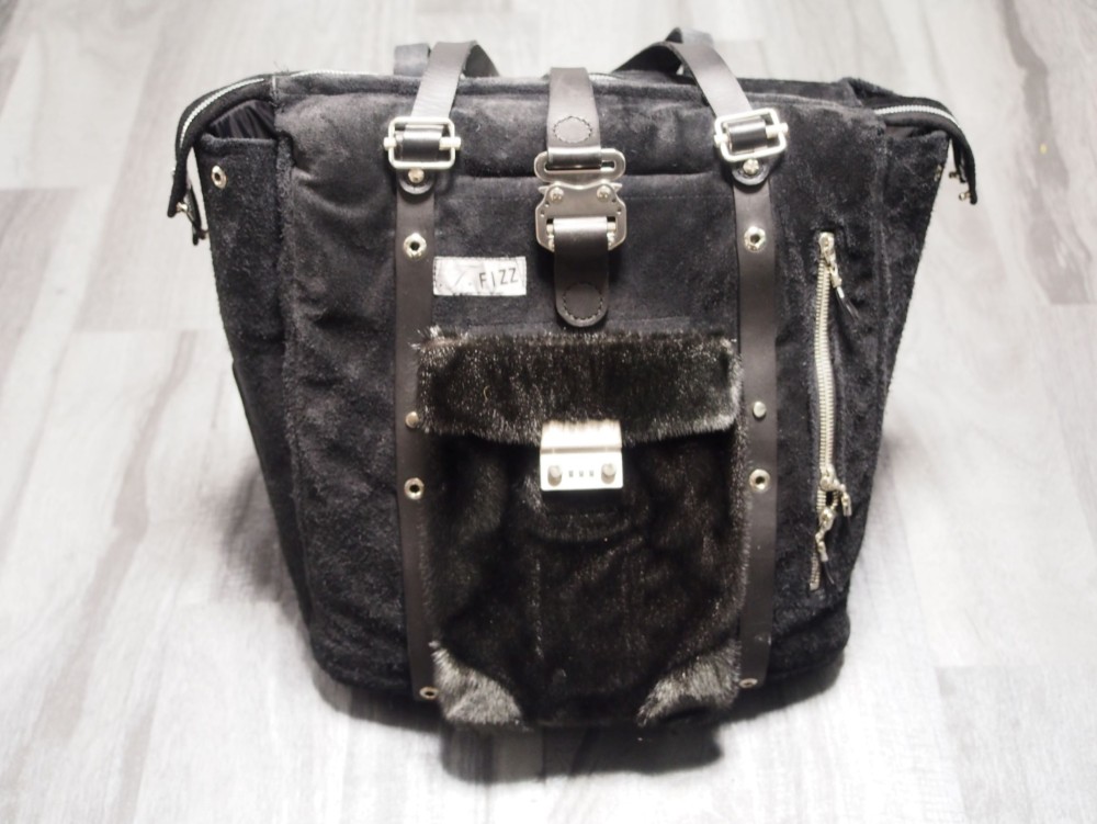 BLACK HOLE　2WAY トートバッグ