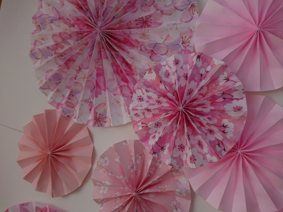 ペーパーファン 桜  お祝い    記念撮影 折り紙 ペーパーフラワー ウォールデコ 001 7枚目の画像