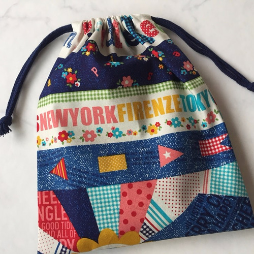 マル  ハンドメイド 巾着袋 ちいさな巾着袋（丸型）手刺繍 | iichi 日々の暮らしを心地よく