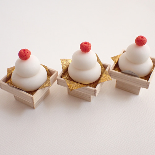 飾りだな(三宝)つき 橙をのせたミニチュア鏡もち✨ 鏡餅