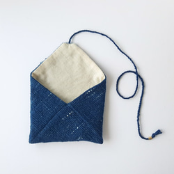 kurumu #35 〈藍染めの手織りポーチ〉 2枚目の画像