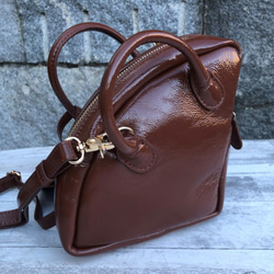 セール55％OFF【マスクケース付き】mini USAGI BAG　エナメルレザーショルダーバッグ（本革）BROWN 4枚目の画像