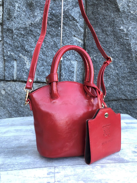 セール60％OFF【マスクケース付き】mini BUCKET BAG　エナメルレザーショルダーバッグ（本革）RED 3枚目の画像