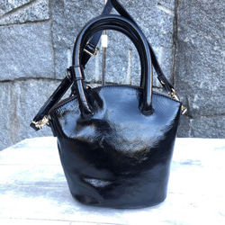 セール50％オフ【マスクケース付き】mini BUCKET BAG　エナメルレザーショルダーバッグ（本革）BLACK 3枚目の画像