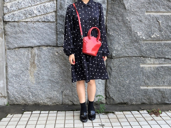 セール50％オフ【マスクケース付き】mini BUCKET BAG　エナメルレザーショルダーバッグ（本革）BLACK 5枚目の画像