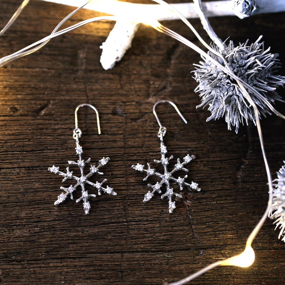 雪の結晶ピアス / イヤリング　●Creema限定　●石付き　●ロジウムメッキタイプ