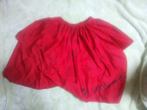 真っ赤なランダムスカート 1枚目の画像