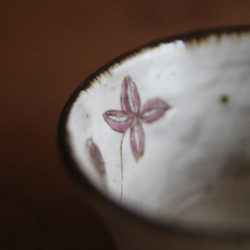 ちいさい小鉢　紫の花 5枚目の画像