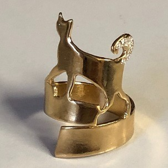 ねこリング 《クリスタルしっぽ》ゴールド / Gold Cat with Zirconian Tail　 3枚目の画像