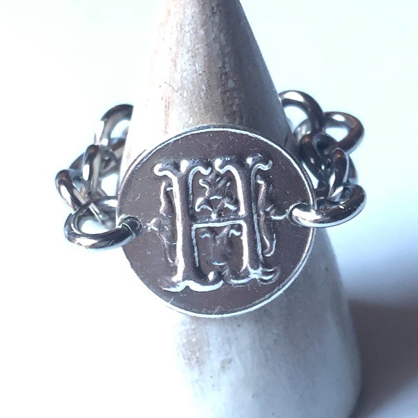 一点もの　イニシャル メダル リング H〈シルバー〉Initial Medal Ring 〈silver〉