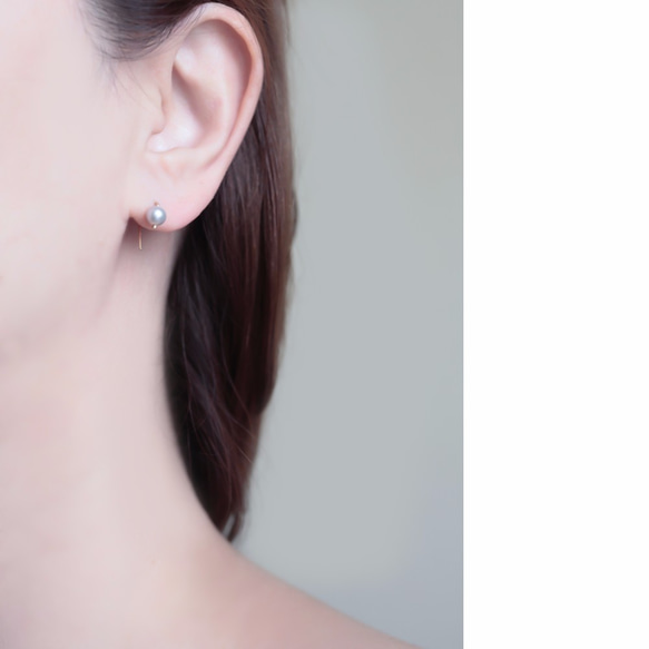 灰色淡水珍珠14 kgf簡單穿耳環“淡水珍珠穿孔 -  2路” 第3張的照片