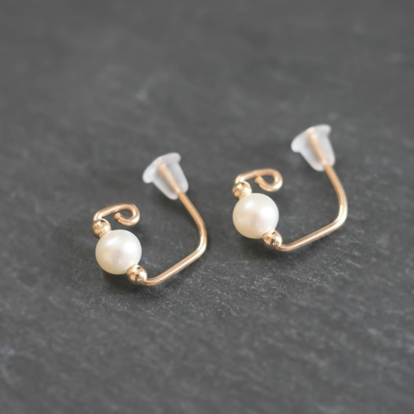 14kgf 小さな淡水パール 1粒イヤリング『Freshwater pearl Earrings- dainty  』 5枚目の画像