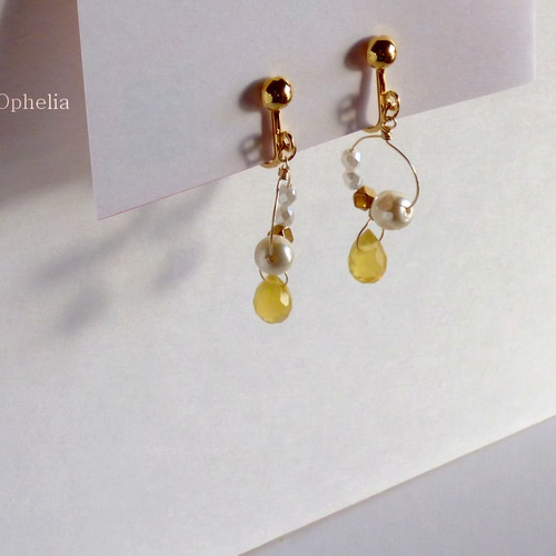 スワン＊イエローオパール＆グラスパールのイヤリング(14kgf・k10