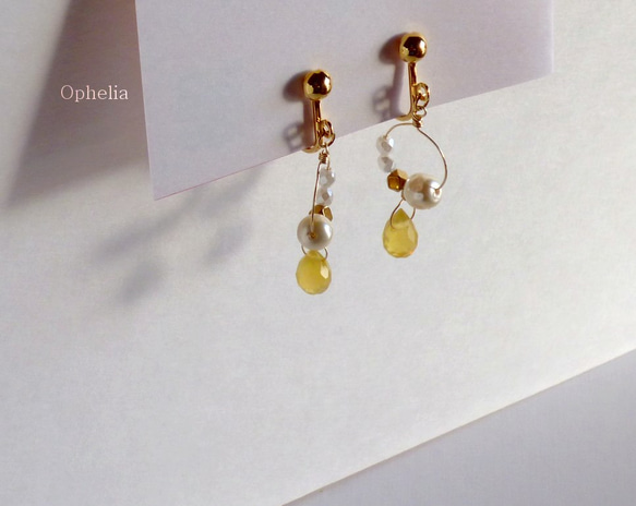 スワン＊イエローオパール＆グラスパールのイヤリング(14kgf・k10