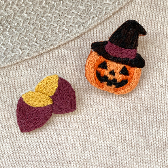 ハロウィン　かぼちゃの手刺繍ブローチ【受注制作】 2枚目の画像