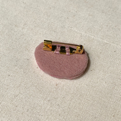 桜餅の刺繍ブローチ 3枚目の画像