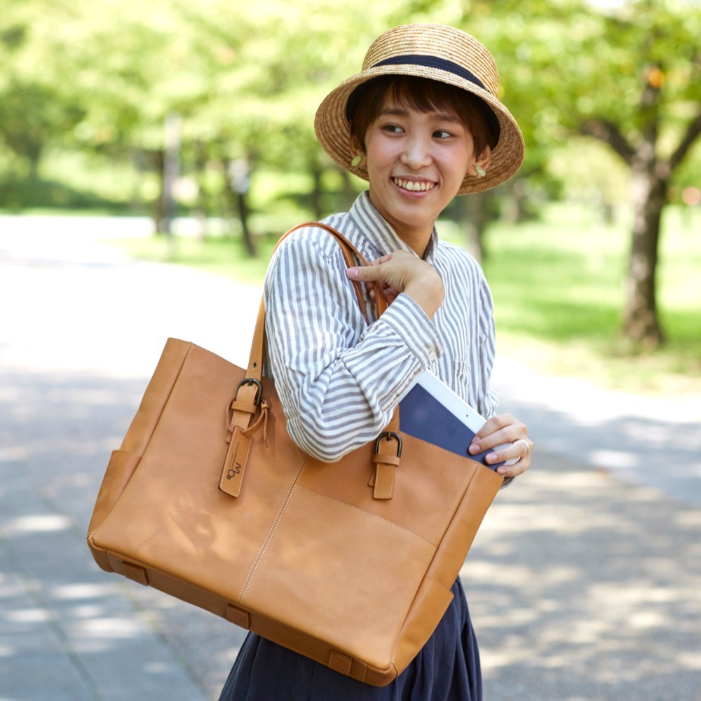 トートバッグ 本革 A4サイズ 通勤 ビジネスバッグ レディース ノートPCが入るインナーバッグ付き【キャメル】