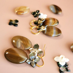 Brown stripe agate & Shell flower 3枚目の画像