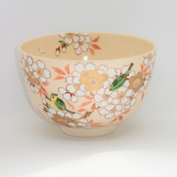 "PUKKURI"茶盌「桜にメジロ」京焼・清水焼　京都　伝統工芸品　清水焼　さくら　桜　鳥　目白　抹茶盌 1枚目の画像