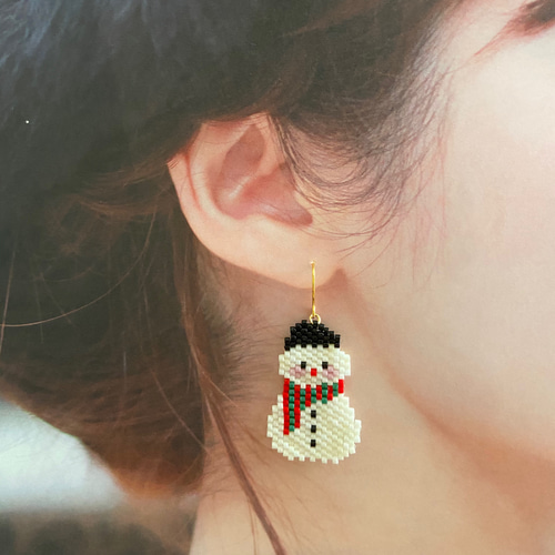 デリカビーズのサンタクロースとスノーマンピアス ピアス（フック