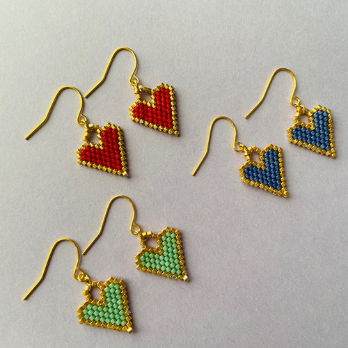 デリカビーズのハートピアス＊全3色 ピアス（フック・チェーン） Queue