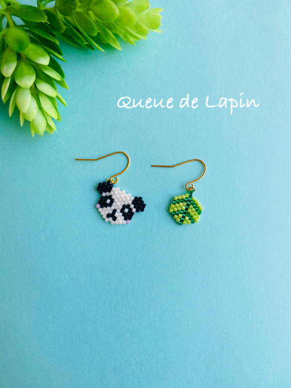 デリカビーズの動物ピアス＊パンダ ピアス（フック・チェーン） Queue