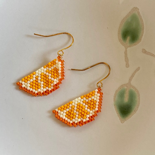 デリカビーズの果物ピアス＊オレンジ ピアス（フック・チェーン