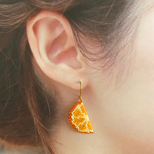 デリカビーズの果物ピアス＊オレンジ ピアス（フック・チェーン