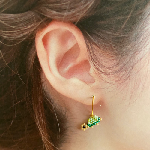 デリカビーズの海の生き物ピアス＊カメ ピアス（フック・チェーン