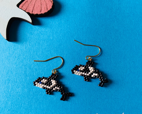 デリカビーズの海の生き物ピアス＊シャチ ピアス（フック・チェーン