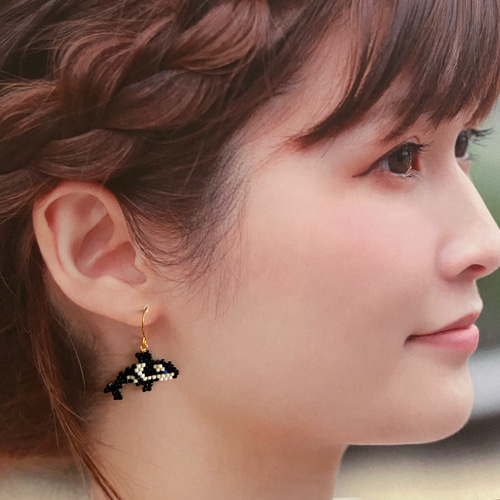 デリカビーズの海の生き物ピアス＊シャチ ピアス（フック・チェーン