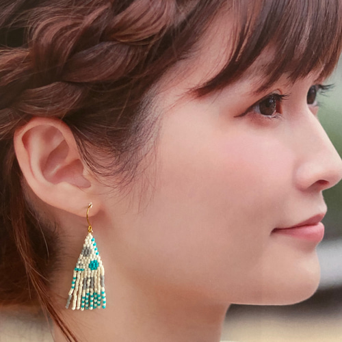 デリカビーズピアス 鳥フリンジピアス 尾ロングver. #h781
