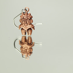縄文 豆土偶　「みみずく土偶」の片耳ピアス　(659-344/純銅製) 3枚目の画像
