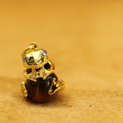 SV925　珠を抱える金色カエル　ペンダント　　【659-437】 2枚目の画像