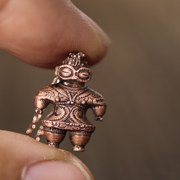 2021モデル　豆遮光器土偶 ネックレス　 （659-501/純銅製） 5枚目の画像