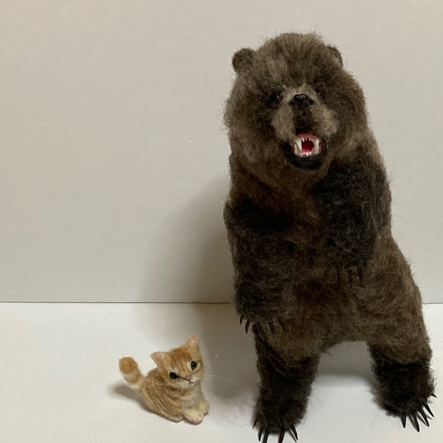 受注制作 mia♪ ヒグマ 羊毛フェルト ハンドメイド 熊 置物 羊毛